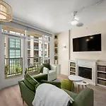 Trendy Condo In The Gaslamp Quarter