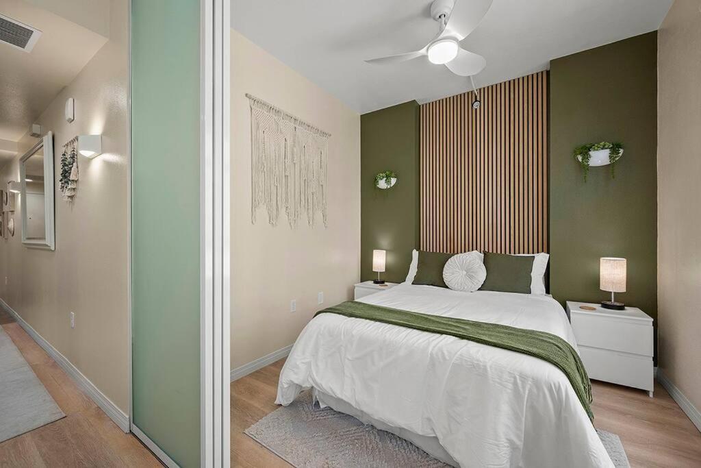 Trendy In The Gaslamp Quarter Apartment